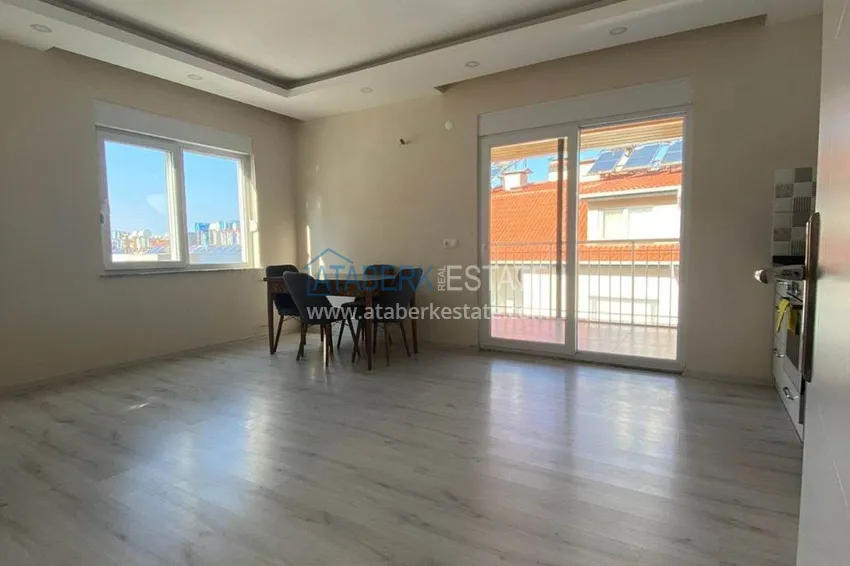 Purchase Spacious 3-bedroom duplex penthouse with furniture in Gazipasa 21 