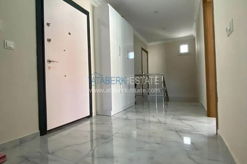 Purchase Spacious 3-bedroom duplex penthouse with furniture in Gazipasa 2 