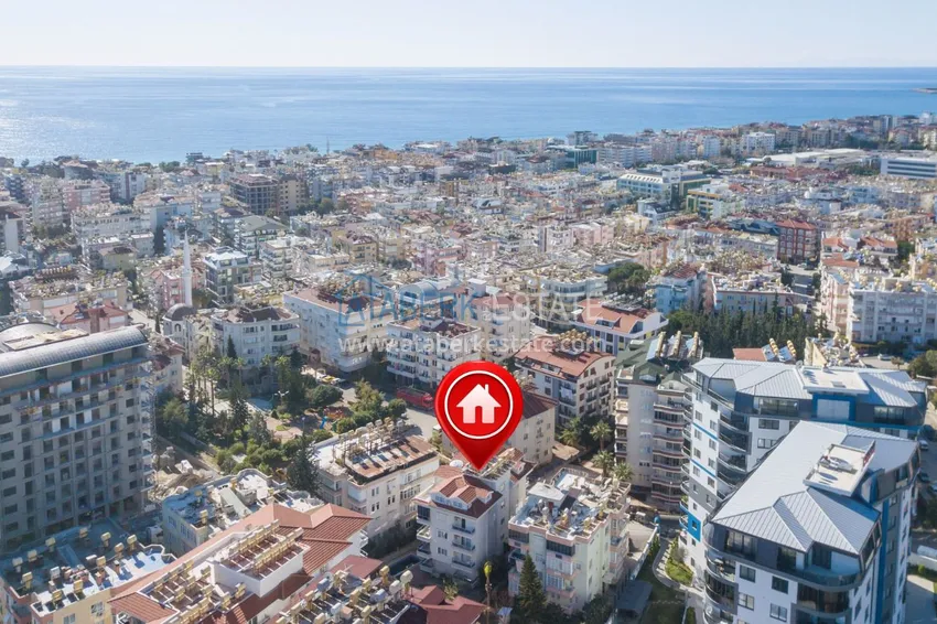 One-bedroom apartment for rent in the center of Alanya in a small cozy complex  1 