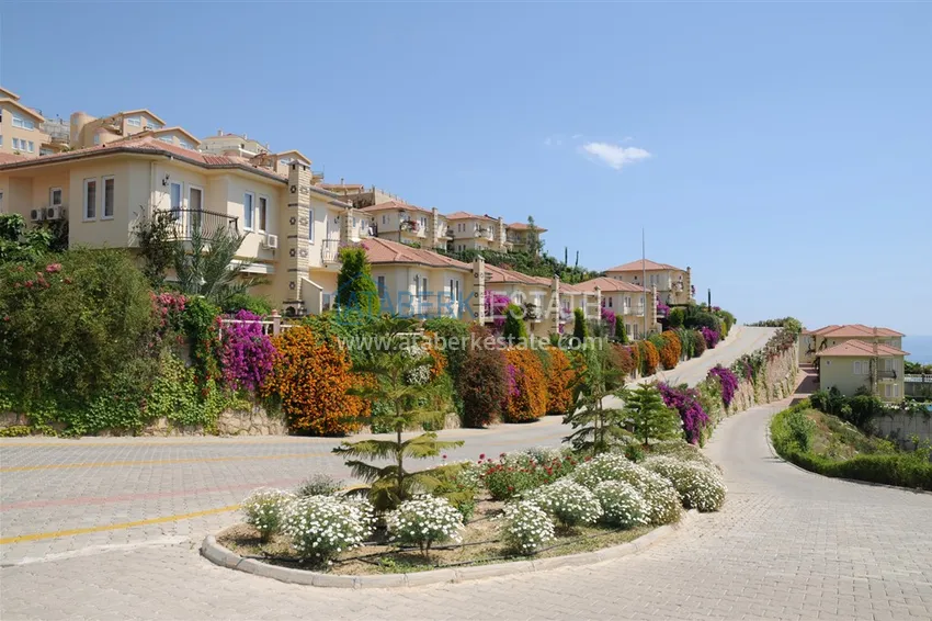 View two-storey villa with luxurious furniture and sea view, Mahmutlar district - Alanya 4 