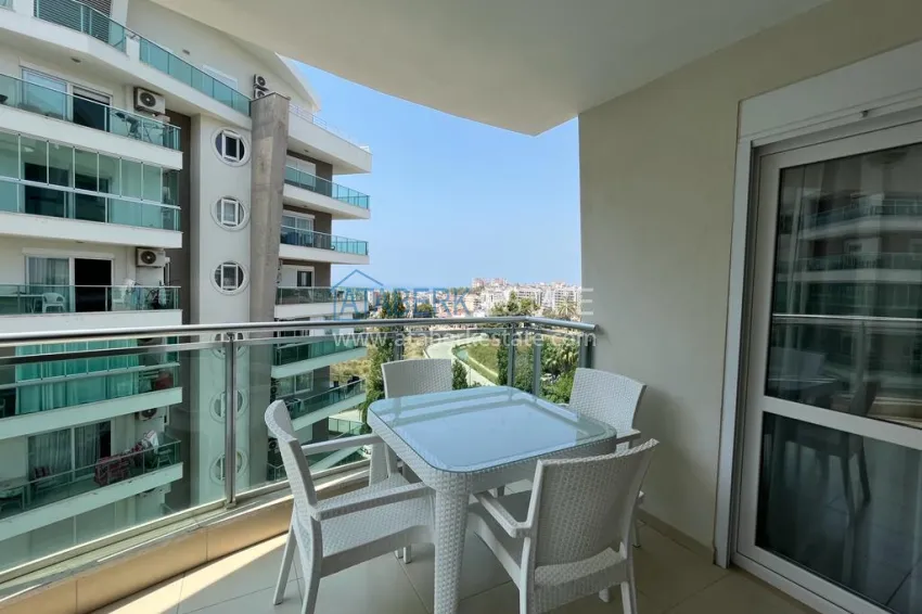 Purchase Two-bedroom apartment for rent in Avsallar in a well-maintained complex 10
