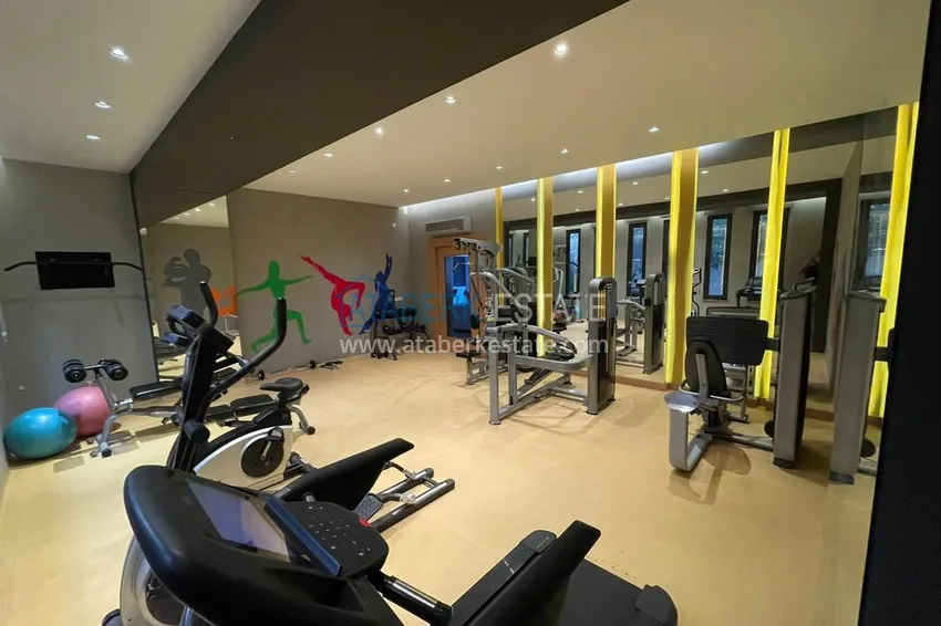 1+1 furnished apartment in a complex on the first coastline, Oba-Alanya area. Real estate for residence permit 21 