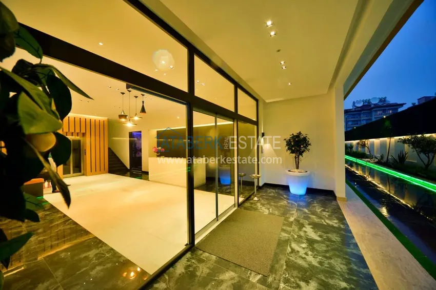 1+1 furnished apartment in a complex on the first coastline, Oba-Alanya area. Real estate for residence permit 22 