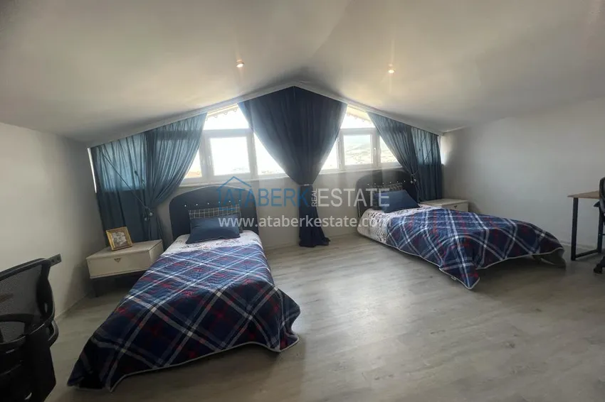 Purchase Rent a 4+1 duplex apartment with furniture in Oba, Alanya A22 17