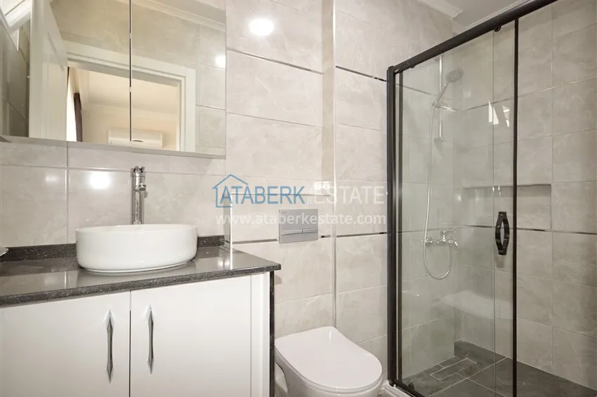 Purchase  Renovated 2+1 apartment with new furniture and sea view - Alanya center, 1 coastal, Cleopatra beach 17 