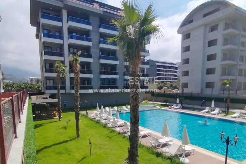 Finished 1+1 apartment in a complex on the seafront — Kargicak, Alanya  1 