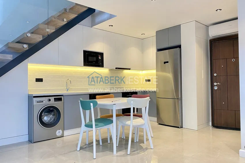 Purchase Loft duplex 1+1 with new furniture in a new building in the center of Alanya - Cleopatra Beach area 3 