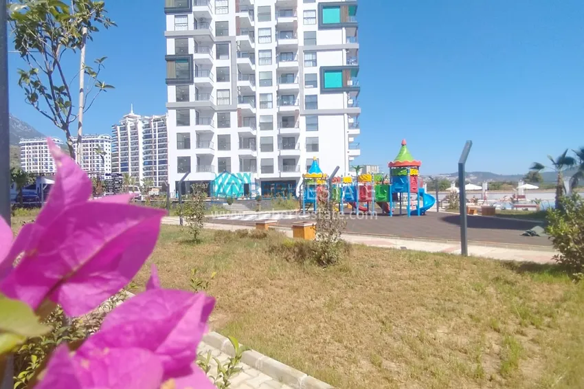 Penthouses from an investor in a complex at the final stage of construction - Alanya, Mahmutlar 4 