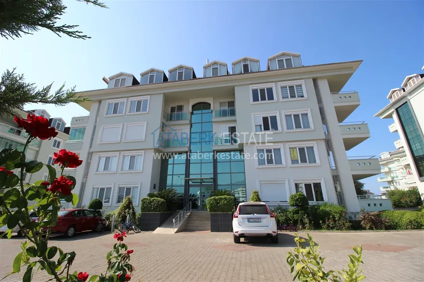 Apartment 2+1 with furniture, glazed balcony and mountain views, Cikcilli district — Alanya 4 