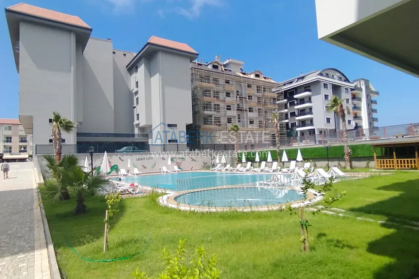 Finished 1+1 apartment in a complex on the seafront — Kargicak, Alanya  3 