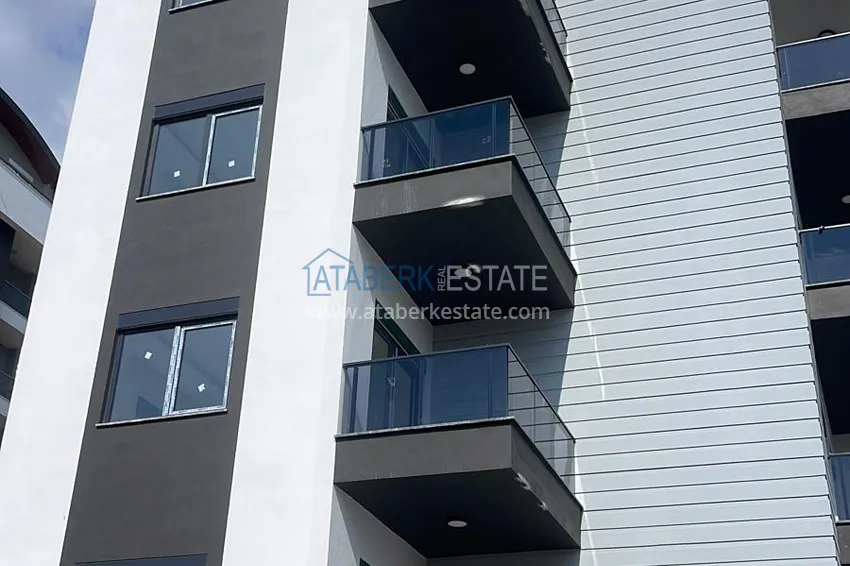 Urgent sale! 1+1 apartment with mountain views in a new complex — Alanya, Oba district 6 