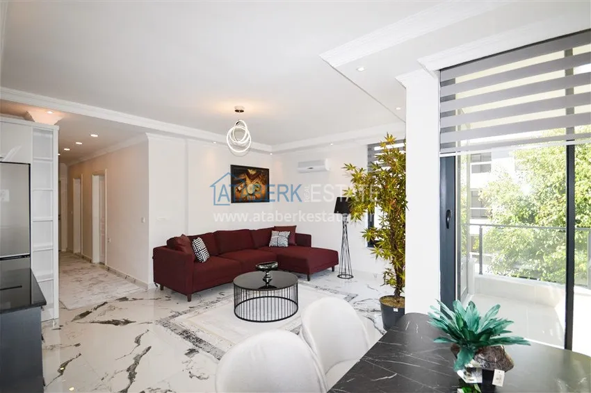 Purchase  Renovated 2+1 apartment with new furniture and sea view - Alanya center, 1 coastal, Cleopatra beach 7 