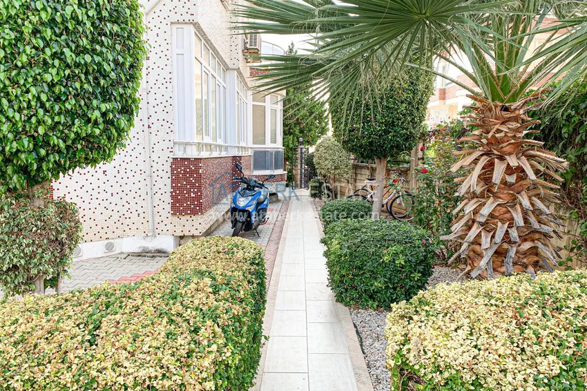 4+1 penthouse duplex with furniture and sea views in an area open to residence permits, Tosmur — Alanya 9