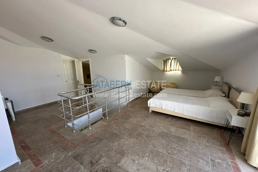 Purchase 4+1 penthouse duplex with furniture and sea views in an area open to residence permits, Tosmur — Alanya 10