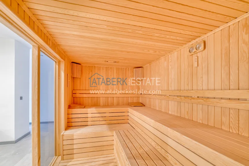 Linear four-room penthouse with furniture in the center of Alanya in a comfortable complex 10 