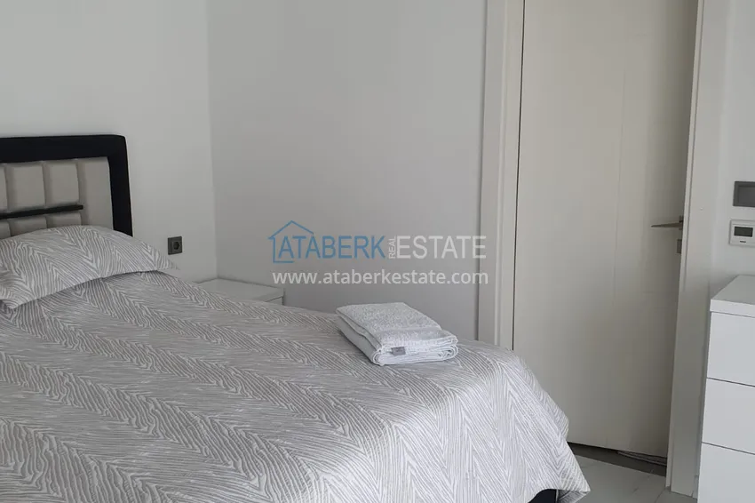 Purchase Linear four-room penthouse with furniture in the center of Alanya in a comfortable complex 12 