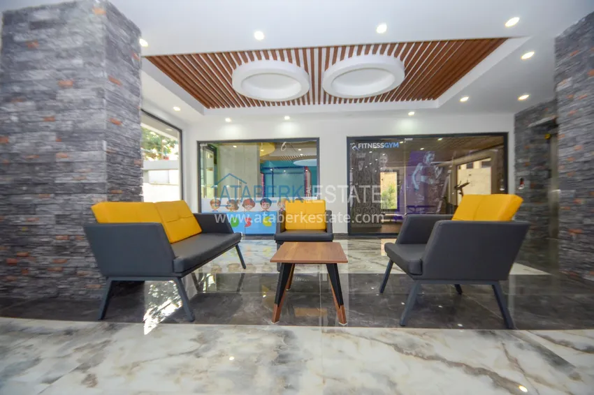 Furnished apartment in the center of Alanya, three-room with glazed balcony 20 