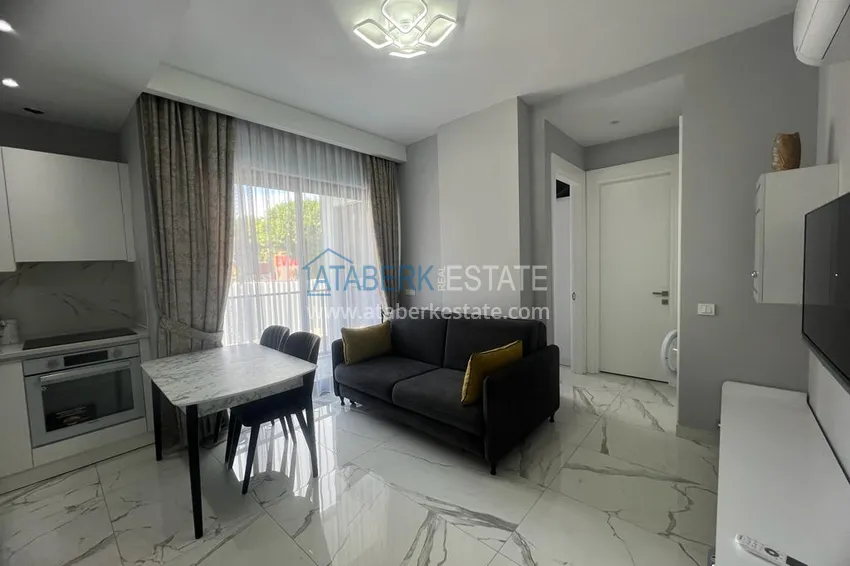 One bedroom apartment in the center of Alanya, 250 meters from the sea No. 6 1