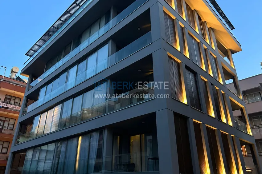 Linear four-room penthouse with furniture in the center of Alanya in a comfortable complex 3 