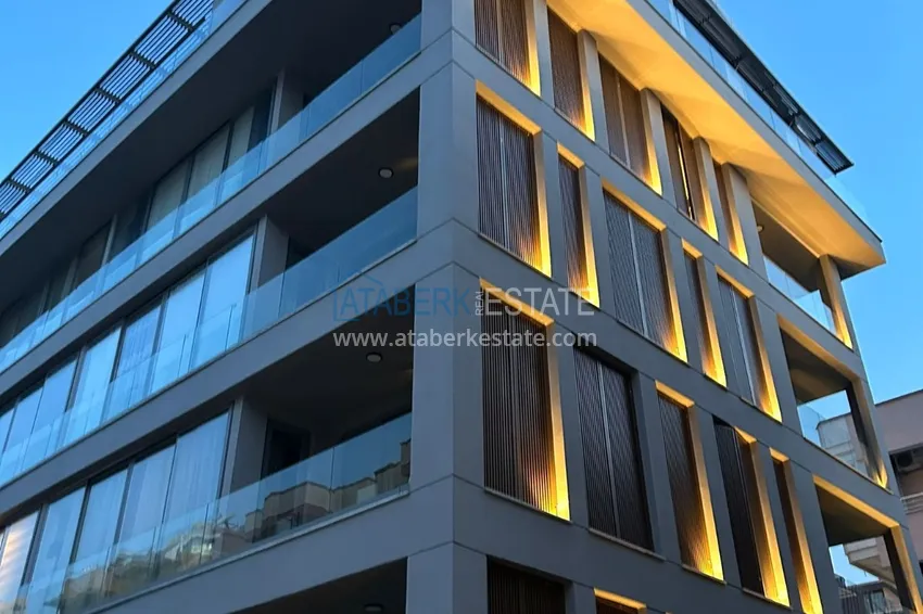 Linear four-room penthouse with furniture in the center of Alanya in a comfortable complex 4 