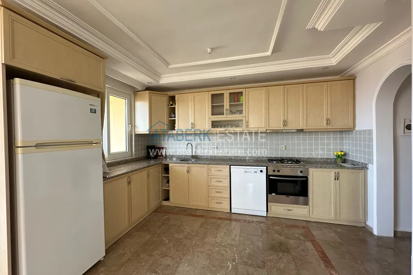 Purchase 4+1 penthouse duplex with furniture and sea views in an area open to residence permits, Tosmur — Alanya 5