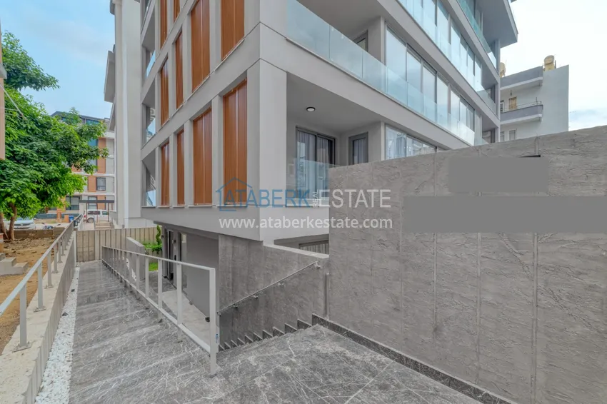 Linear four-room penthouse with furniture in the center of Alanya in a comfortable complex 6 