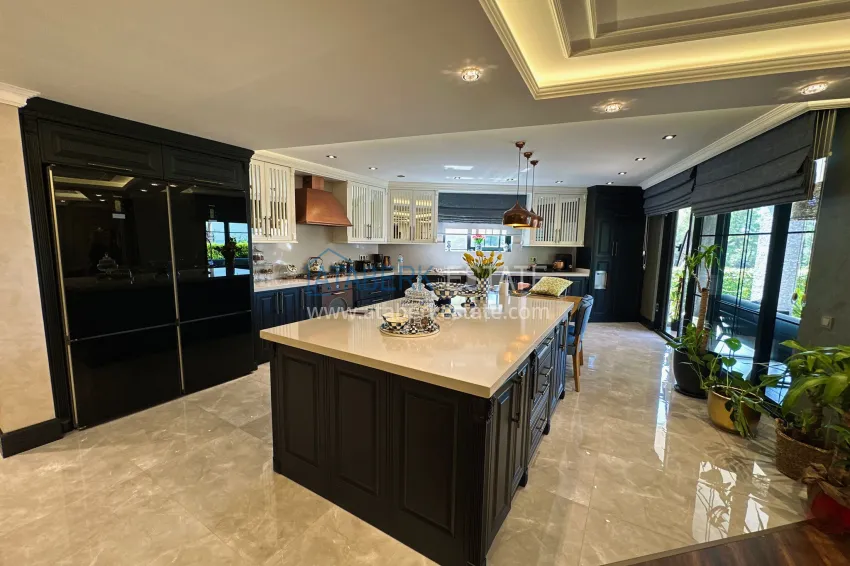 Purchase Furnished triplex villa with modern interior in Alanya - Oba district 8 