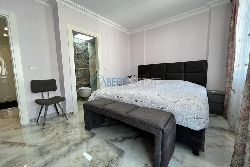 Purchase  Apartment 2+1 with furniture and glazed balcony in the center of Alanya - Cleopatra Beach area. Real estate for residence permit 10 