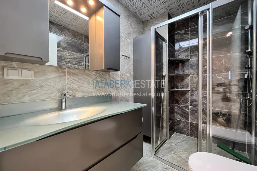 Purchase  Apartment 2+1 with furniture and glazed balcony in the center of Alanya - Cleopatra Beach area. Real estate for residence permit 12 