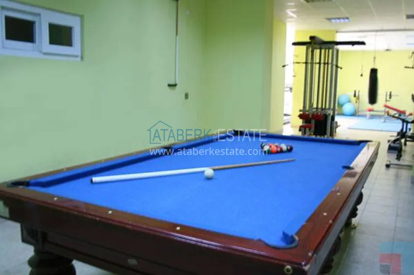 Panoramic two-bedroom apartment with furniture, glazed balcony in Mahmutlar 22