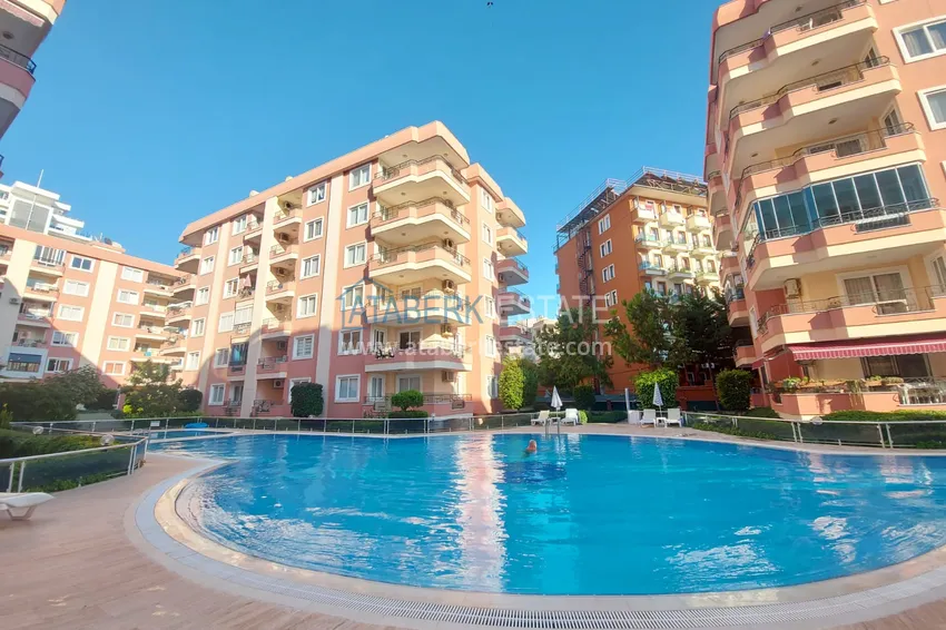 Furnished 2+1 apartment in a complex on the beachfront, Mahmutlar district — Alanya 1 
