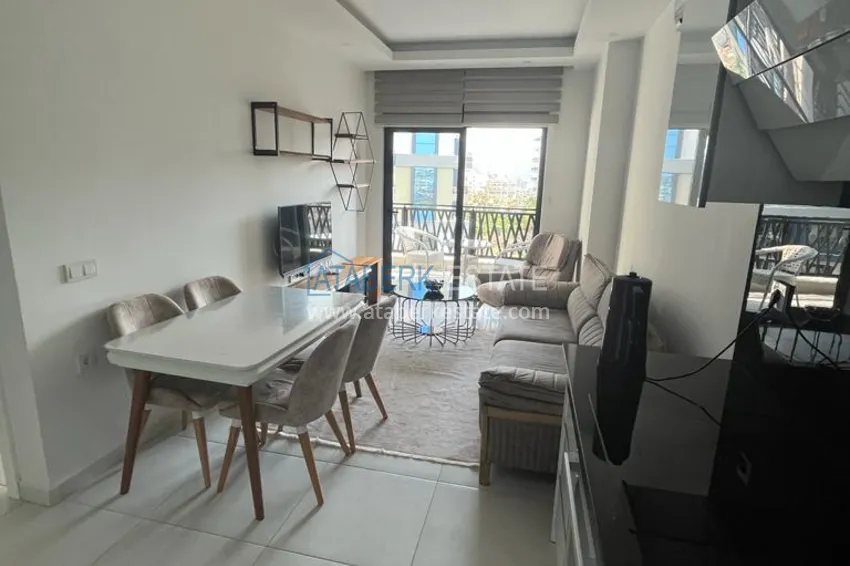 Purchase  1+1 apartment with furniture and sea view in a hotel-type complex, Mahmutlar district — Alanya 3 