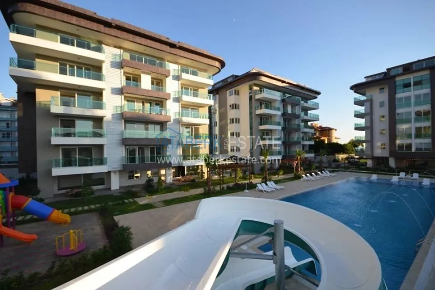 Furnished 2+1 apartment with separate kitchen, glazed balcony and sea view, Kestel district — Alanya 2 