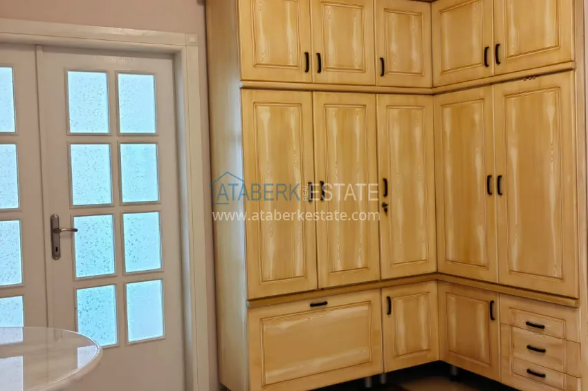 Purchase Panoramic two-bedroom apartment with furniture, glazed balcony in Mahmutlar 3