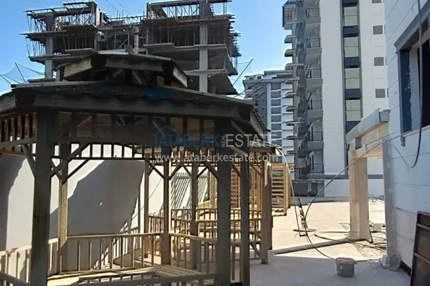 Finished 1+1 apartment in a multi-apartment residential complex in Mahmutlar — center 5 