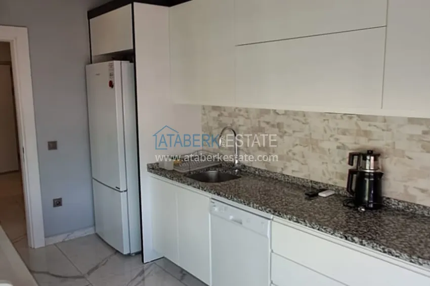Purchase  3+1 furnished apartment with a glazed balcony and mountain views - Alanya Center 8 