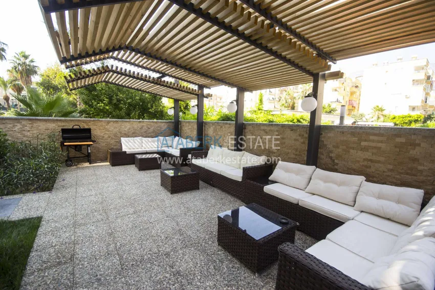 Furnished 2+1 apartment with sea views on the beachfront, Mahmutlar district — Alanya 7 