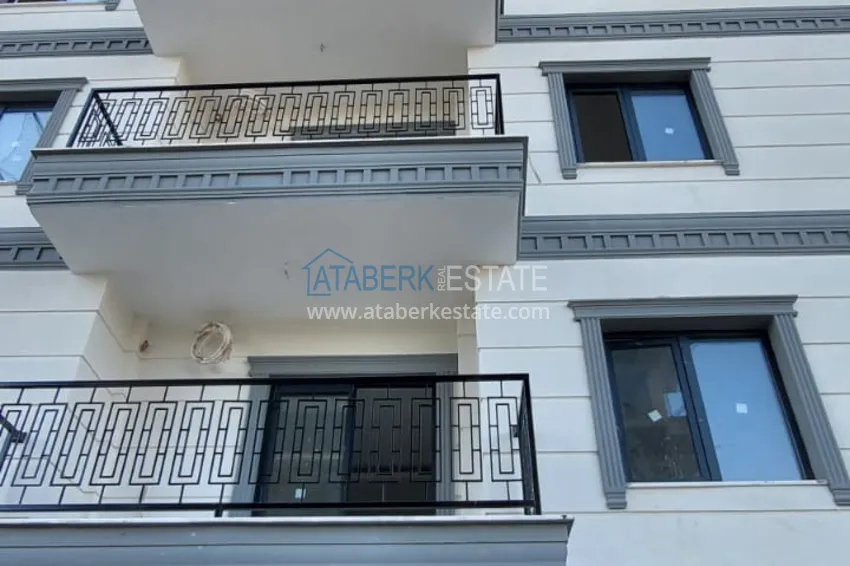 Finished 1+1 apartment in a multi-apartment residential complex in Mahmutlar — center 7 