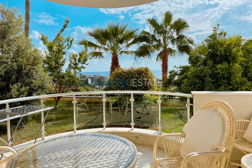 Purchase  Apartment 2+1 with furniture and sea views in the area of Cleopatra Beach - the center of Alanya. The property is suitable for a residence permit 11 