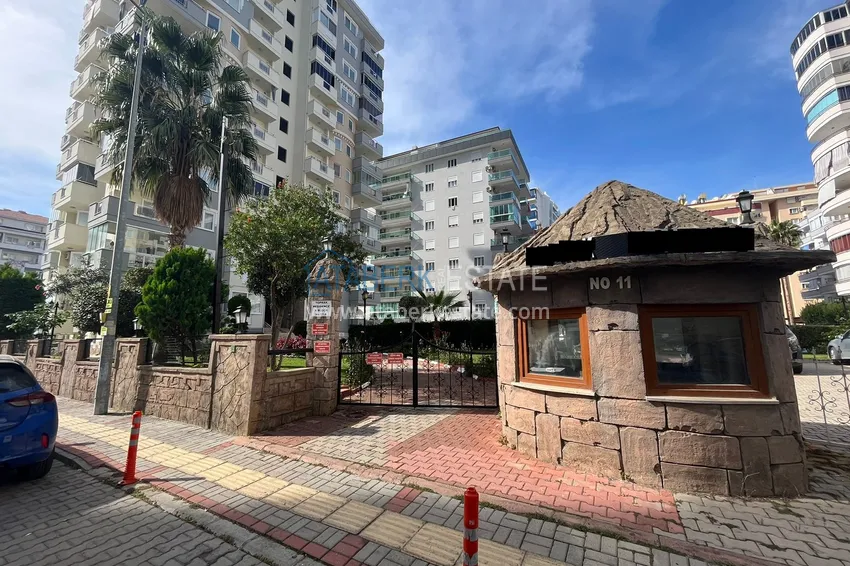 2+1 apartment in Mahmutlar furnished in the center of the district — 300 meters from the sea 1 