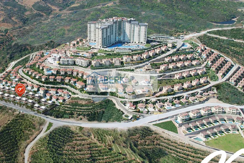 Rent a two-level premium villa with a private pool in Mahmutlar 2 