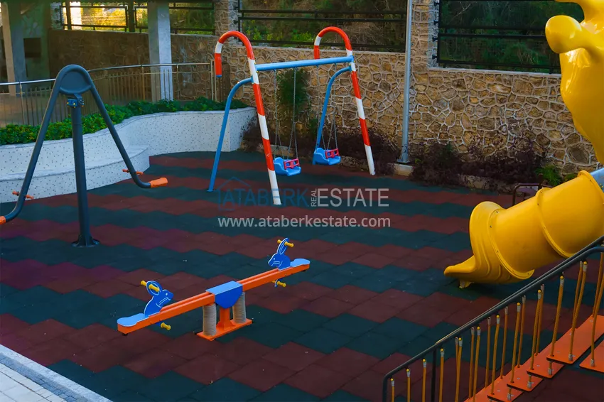 Furnished 1+1 apartment in a complex on the seafront — Alanya, Kargicak district 13 