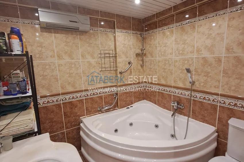 Purchase  Квартира 2+1 в центре Алании с мебелью, отдельной кухней и застекленным балконом  17 