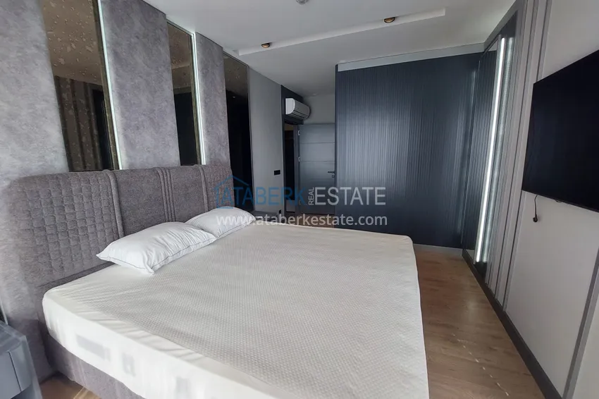 Purchase Rent a two-level premium villa with a private pool in Mahmutlar 19 