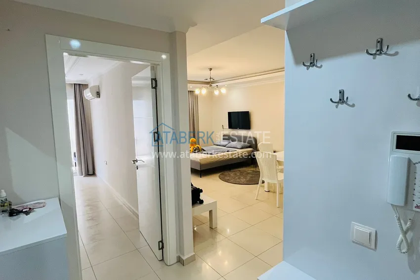 Purchase  Apartment in Avsallar in a complex with a private beach, furnished with sea views  1 