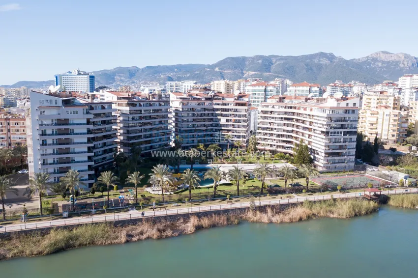 Real estate for residence permit. Apartment with furniture and glazed balcony in Tosmur - Alanya 2 