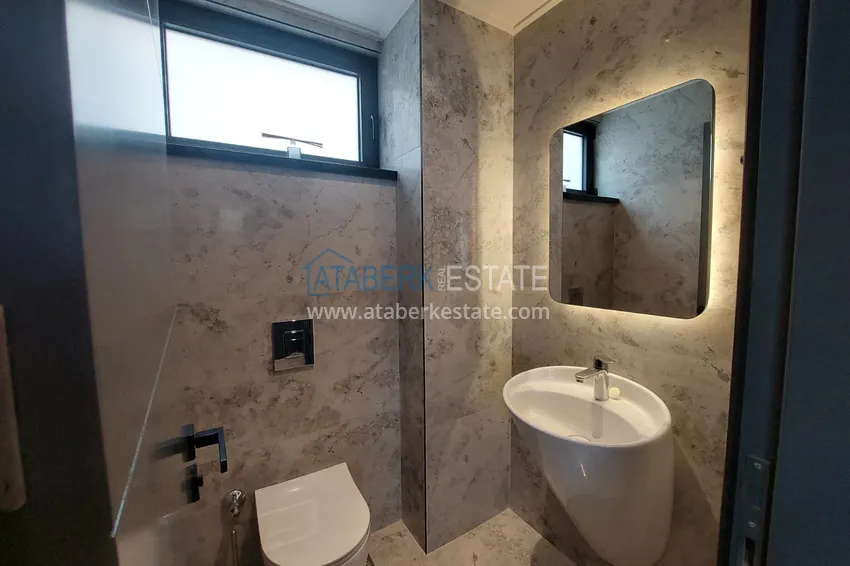 Purchase Rent a two-level premium villa with a private pool in Mahmutlar 23 