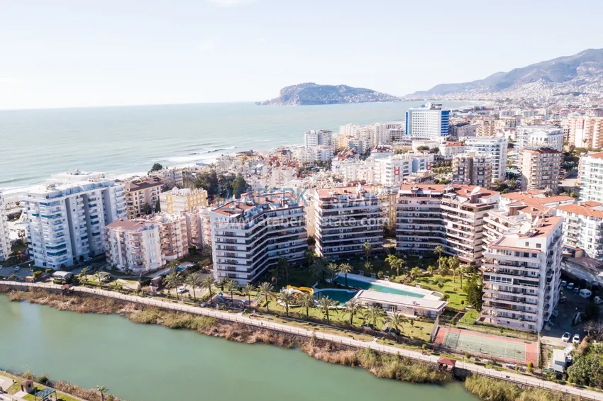 Real estate for residence permit. Apartment with furniture and glazed balcony in Tosmur - Alanya 3 