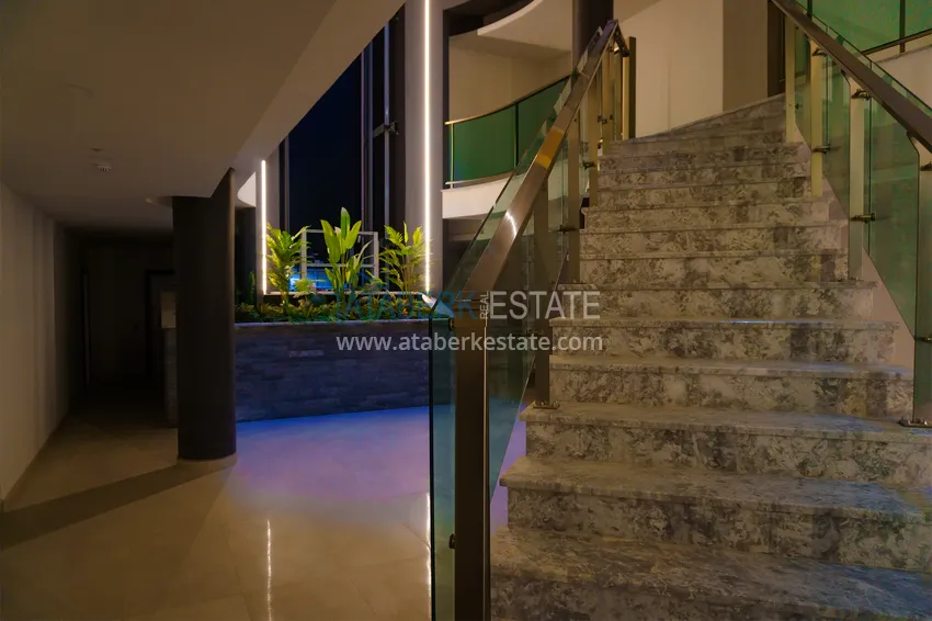 Furnished 1+1 apartment in a complex on the seafront — Alanya, Kargicak district 31 
