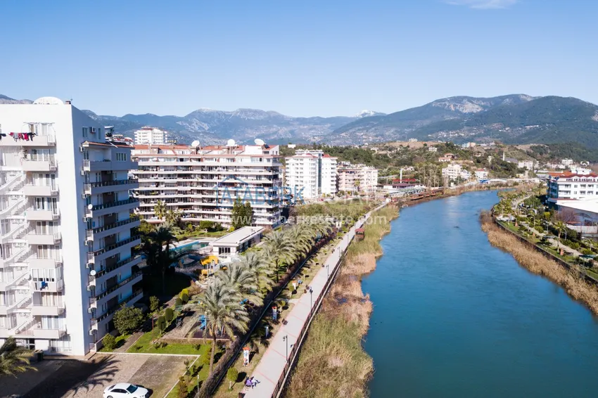 Real estate for residence permit. Apartment with furniture and glazed balcony in Tosmur - Alanya 4 